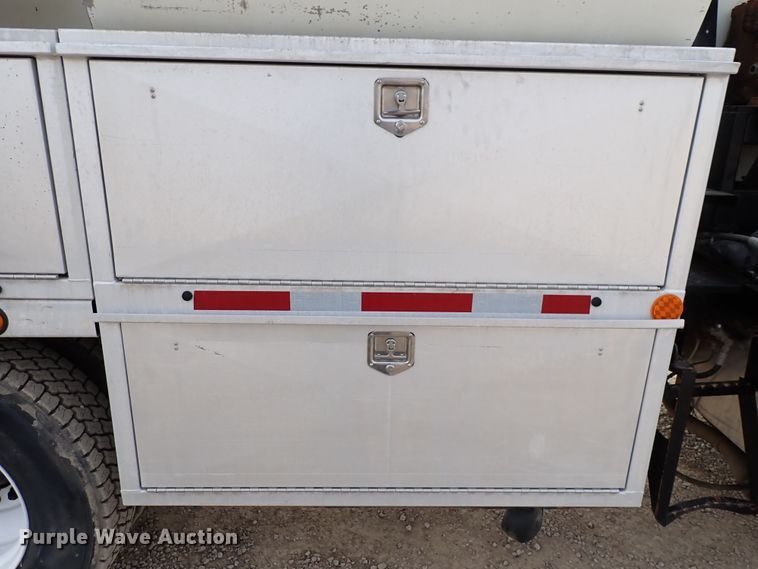 image for item DJ0085 2007 International 7600  hydrovac truck