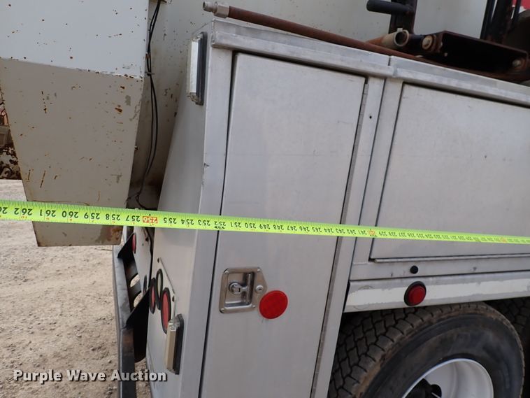 image for item DJ0085 2007 International 7600  hydrovac truck