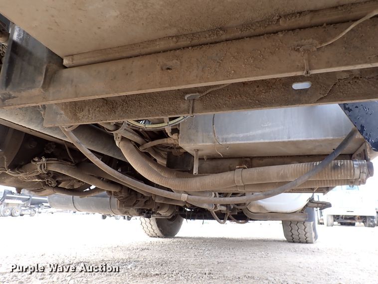 image for item DJ0085 2007 International 7600  hydrovac truck