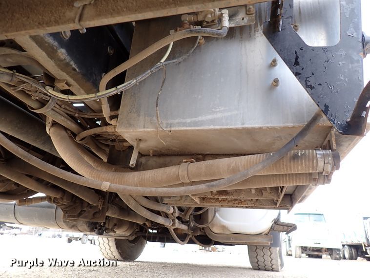 image for item DJ0085 2007 International 7600  hydrovac truck