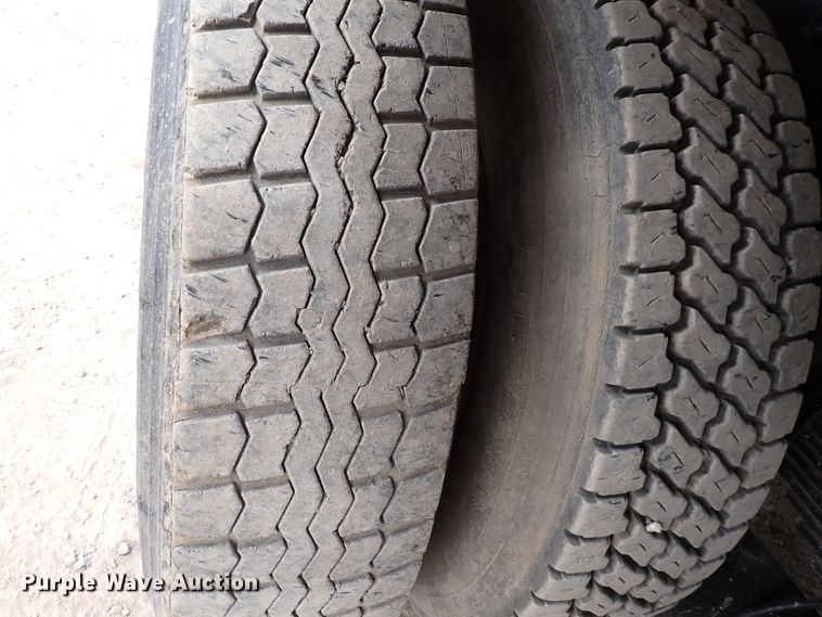 image for item DJ0085 2007 International 7600  hydrovac truck