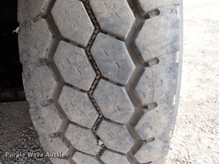 image for item DJ0085 2007 International 7600  hydrovac truck