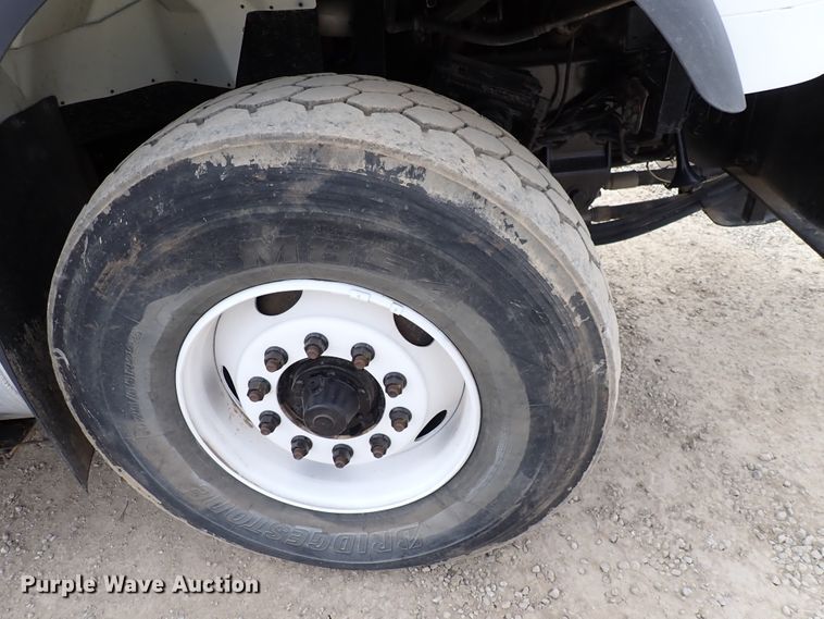 image for item DJ0085 2007 International 7600  hydrovac truck