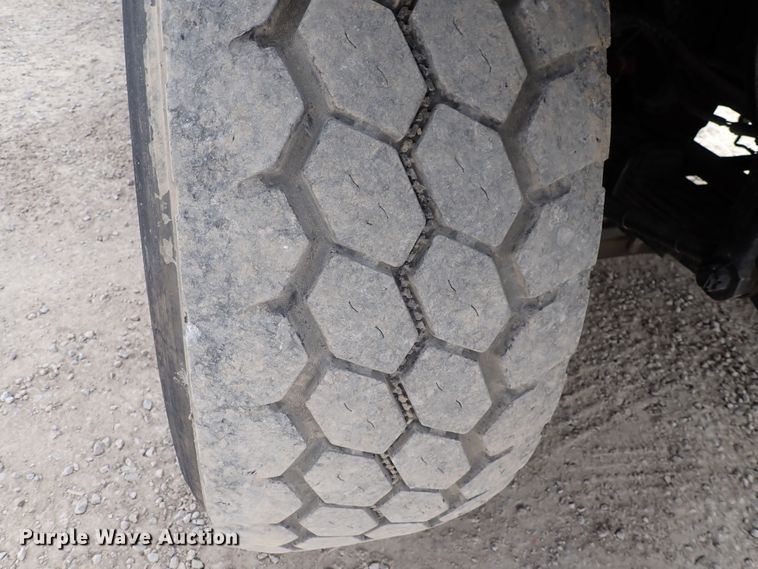 image for item DJ0085 2007 International 7600  hydrovac truck