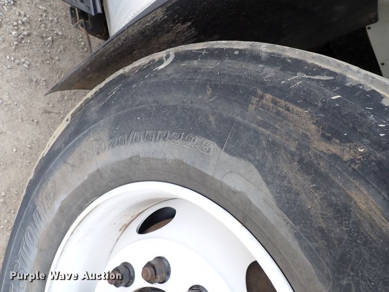 image for item DJ0085 2007 International 7600  hydrovac truck