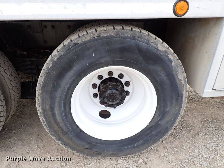 image for item DJ0085 2007 International 7600  hydrovac truck