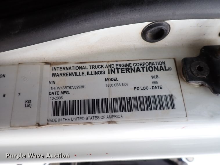 image for item DJ0085 2007 International 7600  hydrovac truck