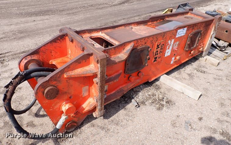 image for item DJ0165 NPK E220 hydraulic hammer