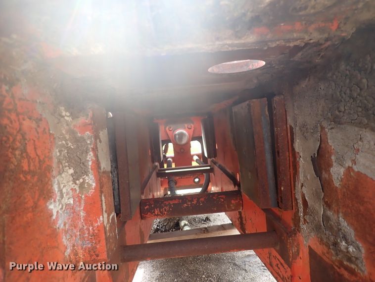 image for item DJ0165 NPK E220 hydraulic hammer