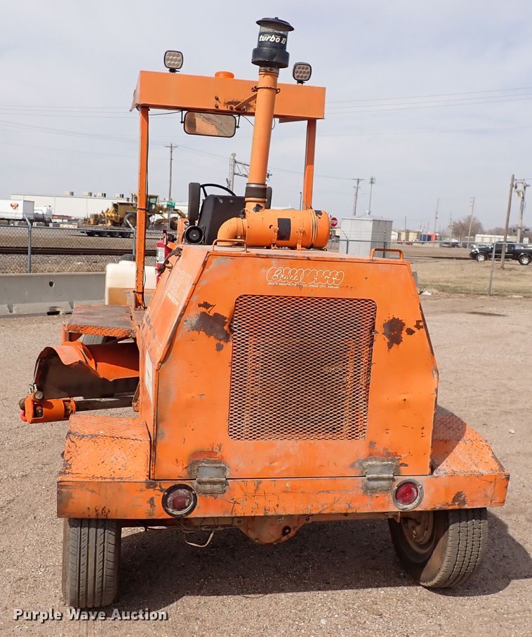 image for item DJ0187 1998 Broce RC350  broom