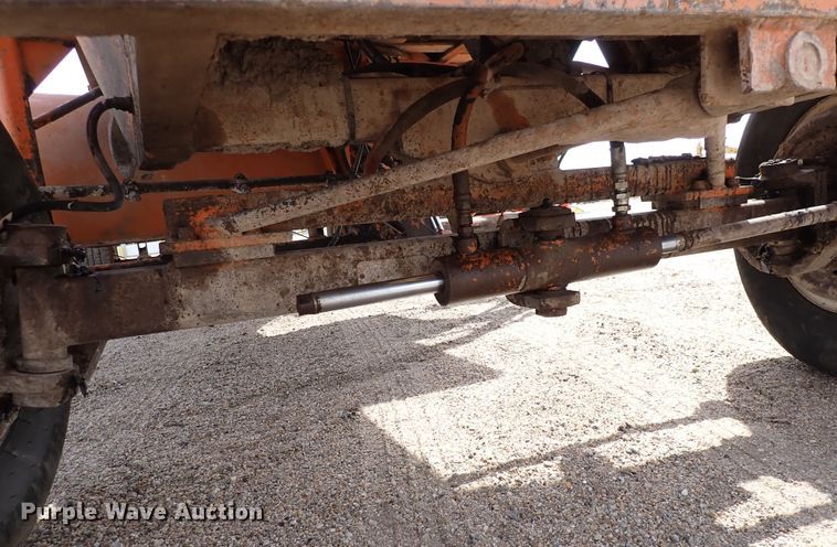 image for item DJ0187 1998 Broce RC350  broom