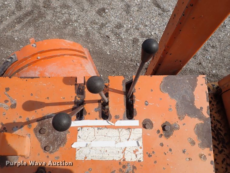 image for item DJ0187 1998 Broce RC350  broom