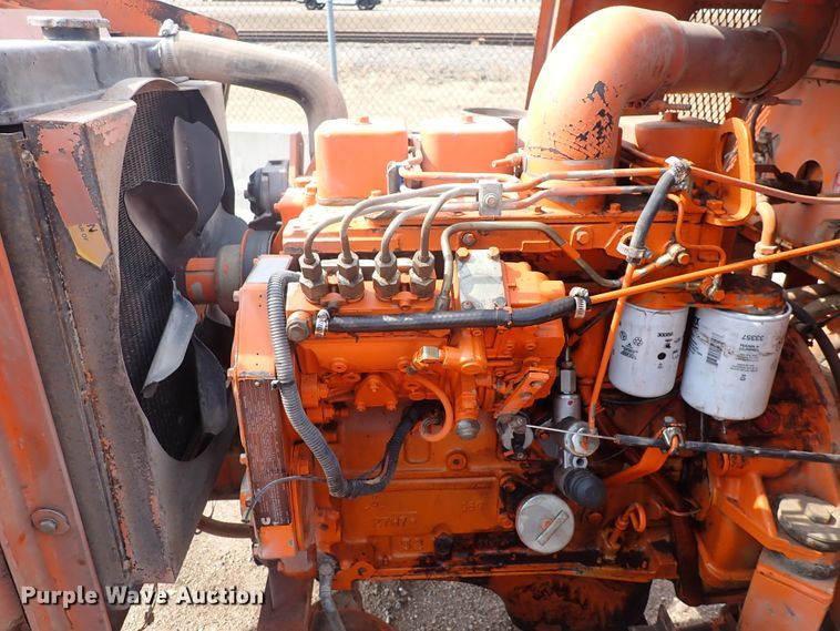 image for item DJ0187 1998 Broce RC350  broom