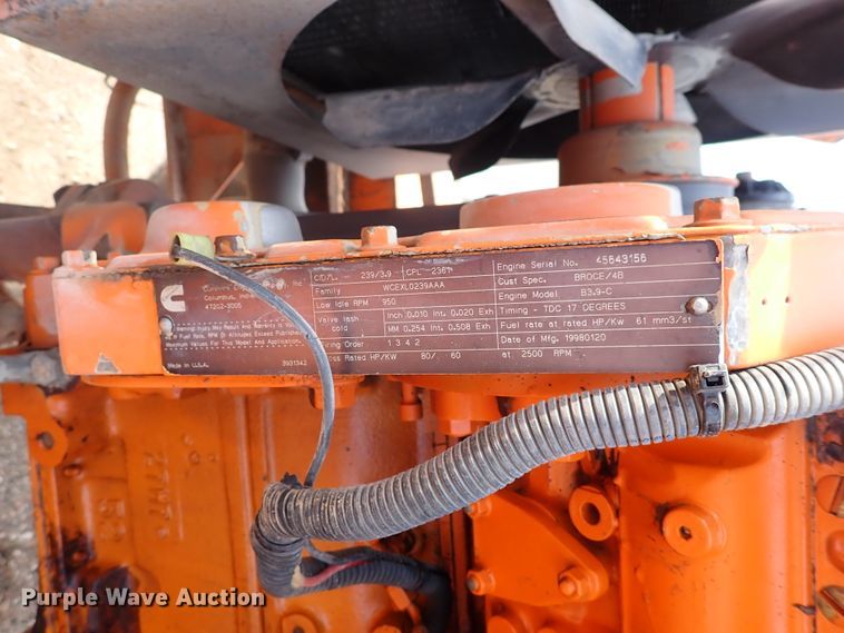 image for item DJ0187 1998 Broce RC350  broom