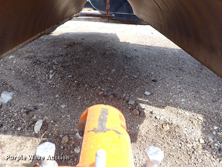 image for item DJ0187 1998 Broce RC350  broom