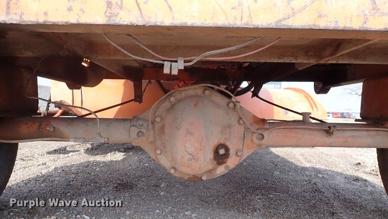 image for item DJ0187 1998 Broce RC350  broom