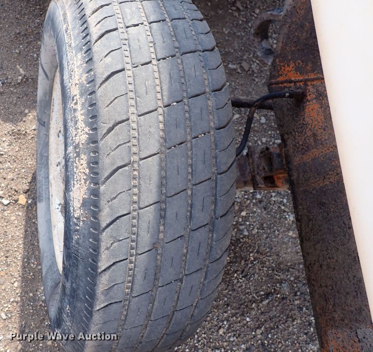 image for item DJ0187 1998 Broce RC350  broom