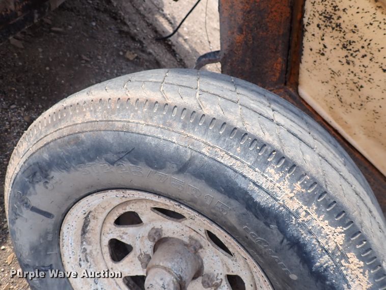 image for item DJ0187 1998 Broce RC350  broom