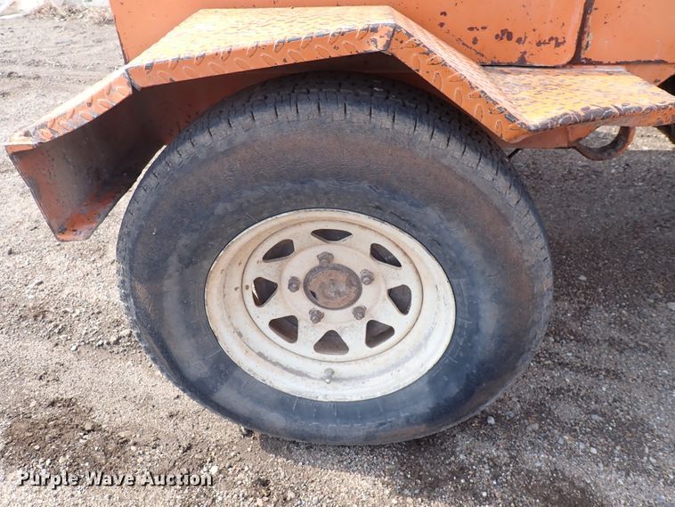 image for item DJ0187 1998 Broce RC350  broom