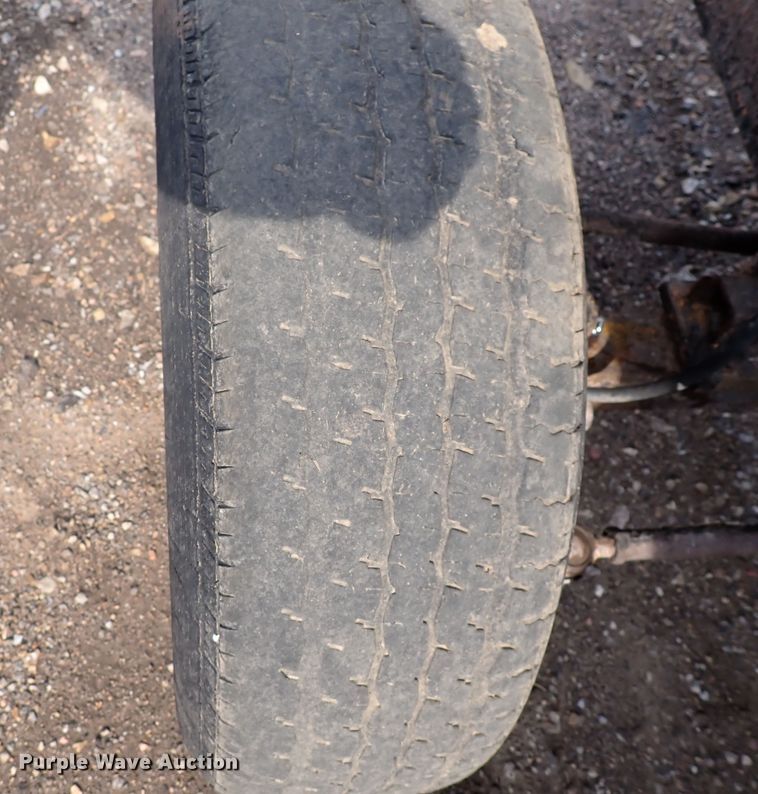 image for item DJ0187 1998 Broce RC350  broom