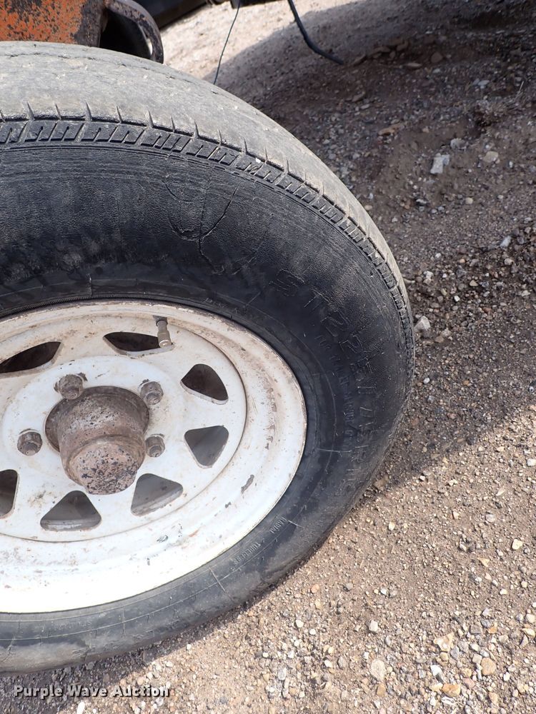 image for item DJ0187 1998 Broce RC350  broom