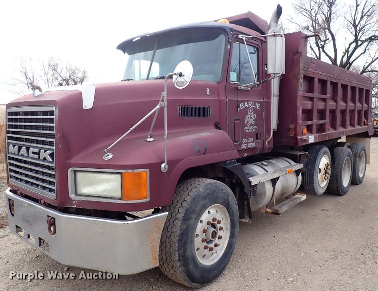 image for item DJ0226 1997 Mack CH613  dump truck