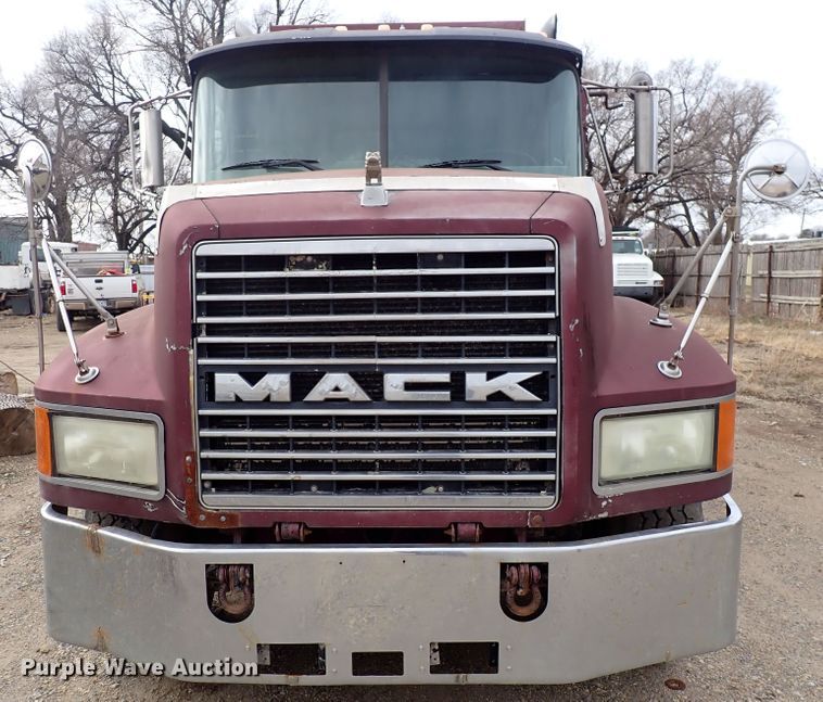image for item DJ0226 1997 Mack CH613  dump truck