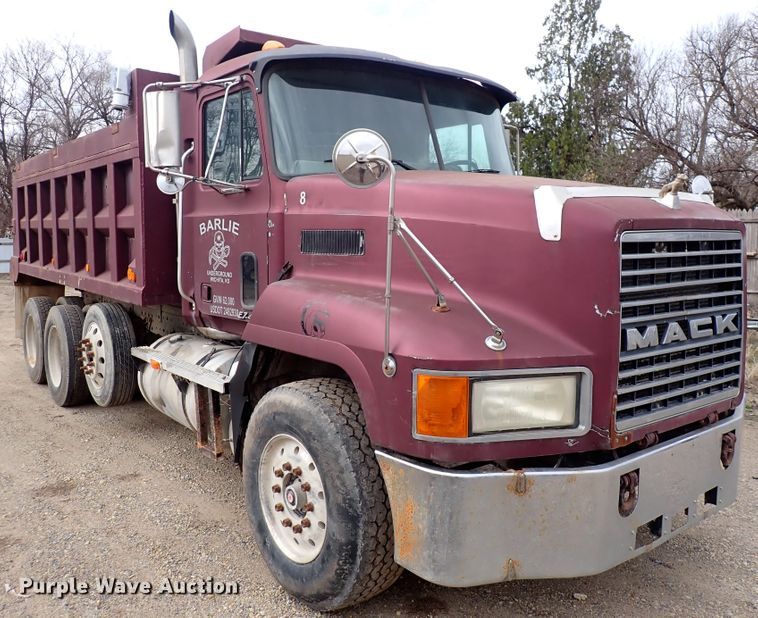 image for item DJ0226 1997 Mack CH613  dump truck