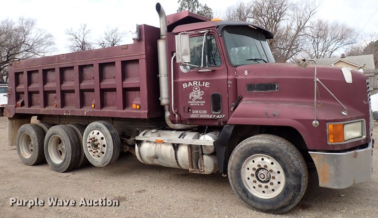 image for item DJ0226 1997 Mack CH613  dump truck