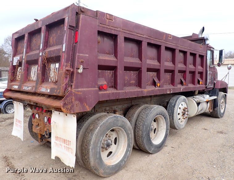 image for item DJ0226 1997 Mack CH613  dump truck