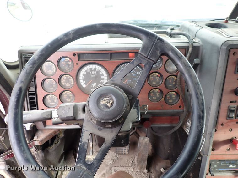 image for item DJ0226 1997 Mack CH613  dump truck