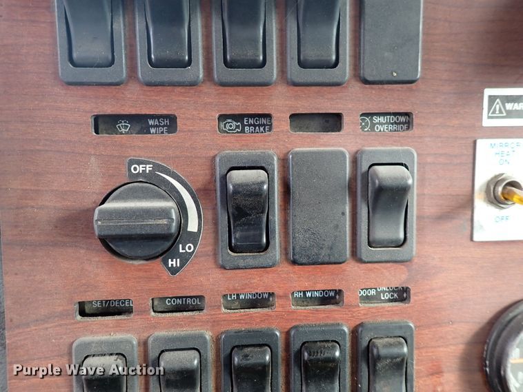 image for item DJ0226 1997 Mack CH613  dump truck