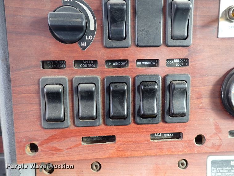 image for item DJ0226 1997 Mack CH613  dump truck