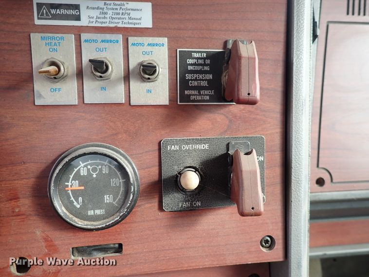 image for item DJ0226 1997 Mack CH613  dump truck