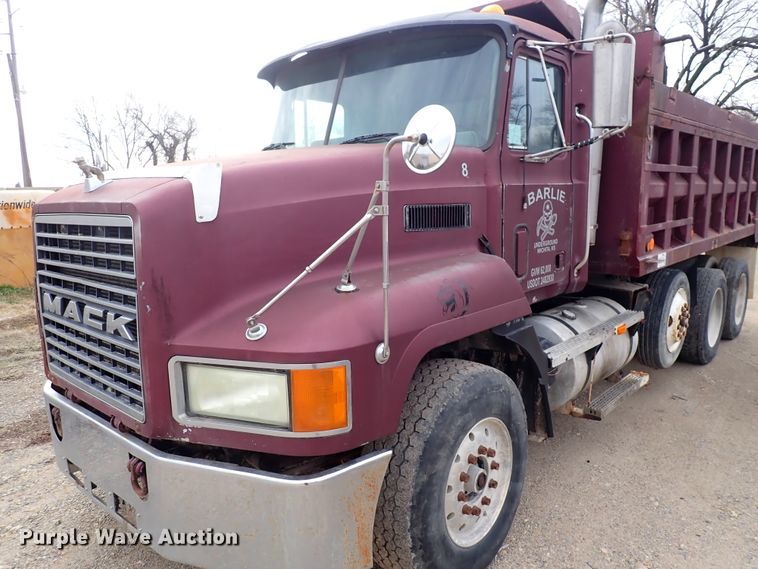 image for item DJ0226 1997 Mack CH613  dump truck