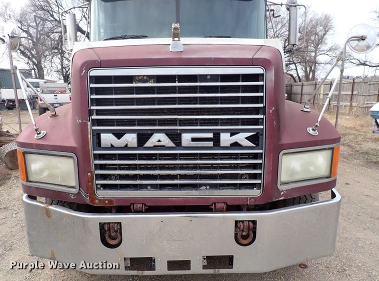 image for item DJ0226 1997 Mack CH613  dump truck