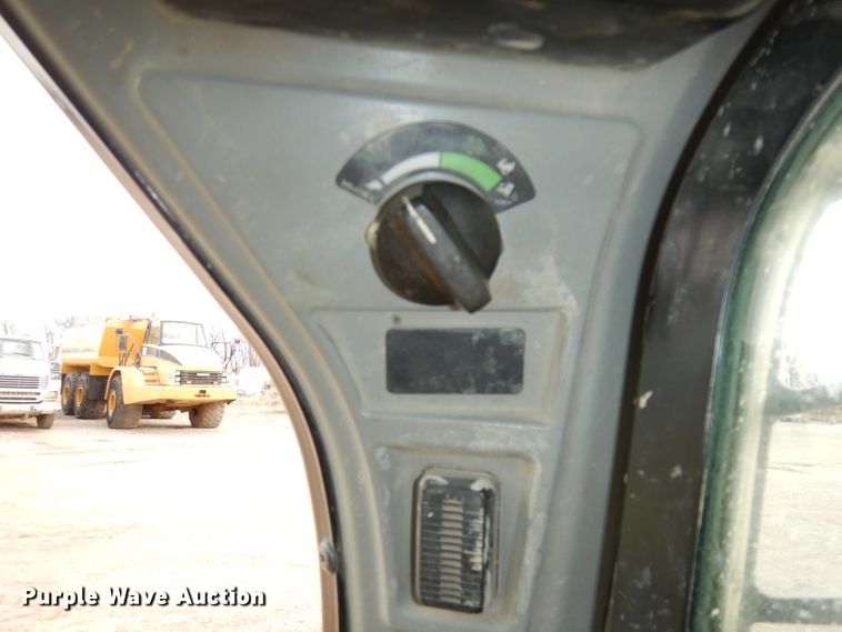 image for item DJ2866 2016 Caterpillar 259D  skid steer loader