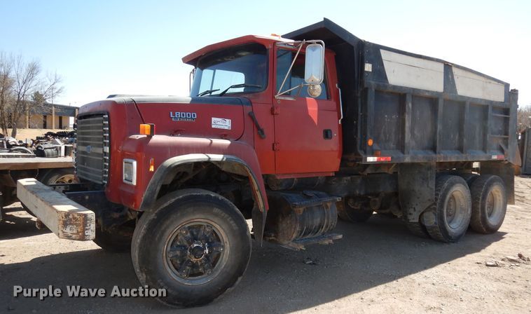 image for item DJ2886 1995 Ford L8000  dump truck