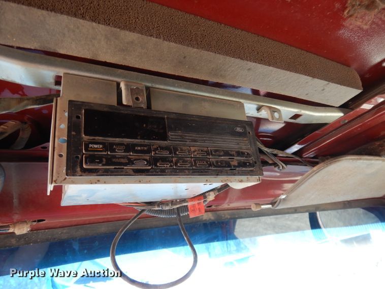 image for item DJ2886 1995 Ford L8000  dump truck