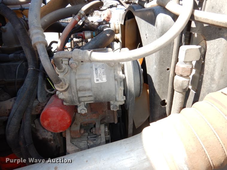 image for item DJ2886 1995 Ford L8000  dump truck