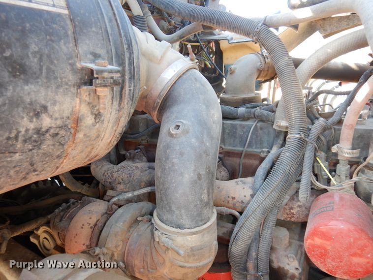 image for item DJ2886 1995 Ford L8000  dump truck