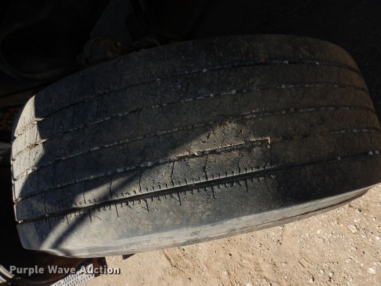 image for item DJ2886 1995 Ford L8000  dump truck