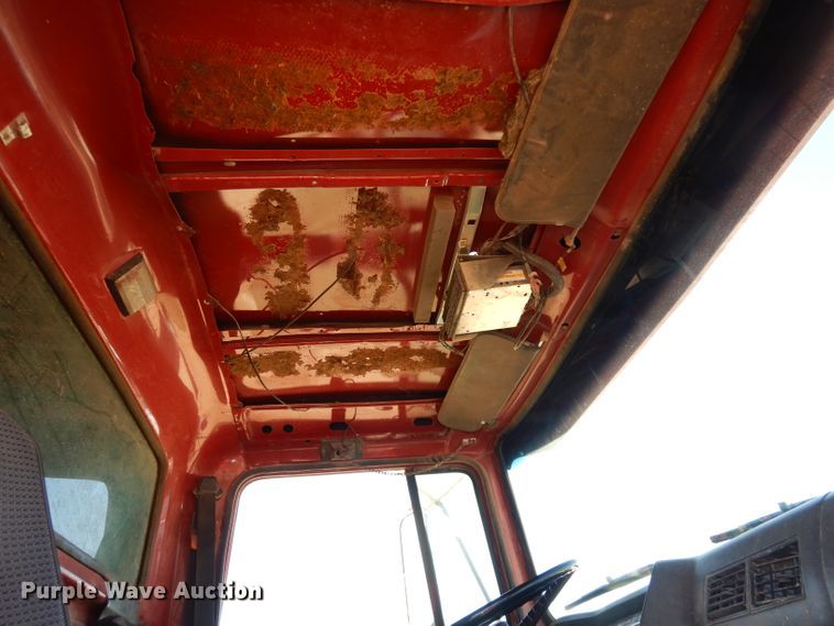 image for item DJ2886 1995 Ford L8000  dump truck