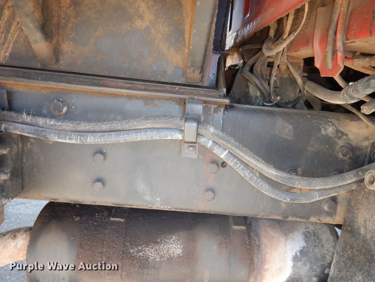 image for item DJ2886 1995 Ford L8000  dump truck