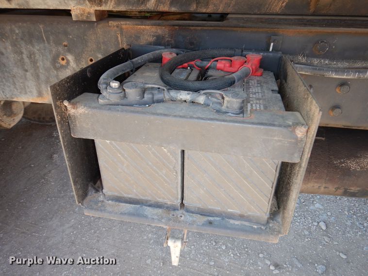 image for item DJ2886 1995 Ford L8000  dump truck