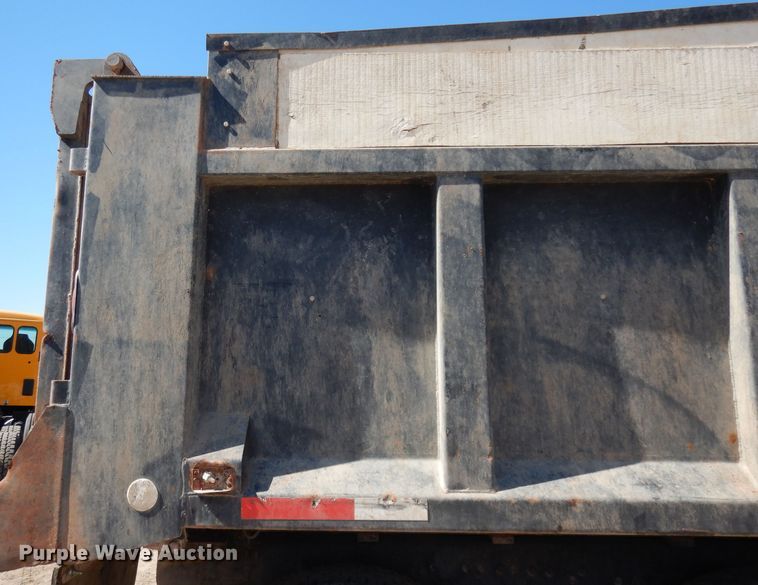 image for item DJ2886 1995 Ford L8000  dump truck