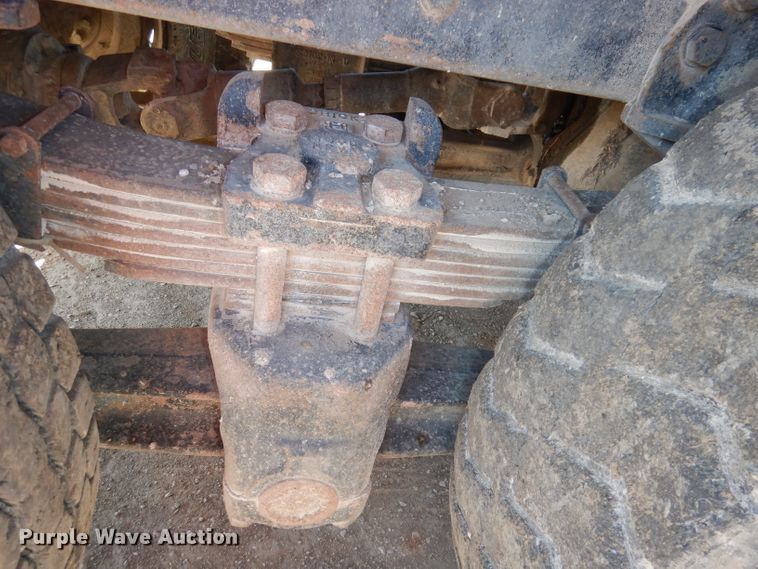 image for item DJ2886 1995 Ford L8000  dump truck