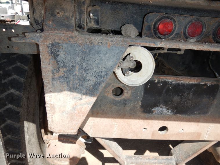 image for item DJ2886 1995 Ford L8000  dump truck