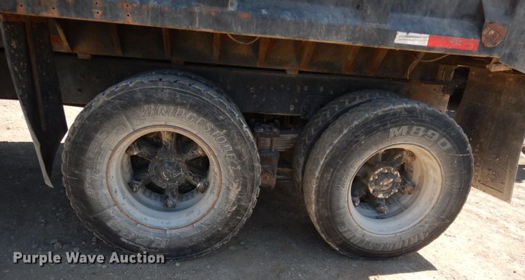 image for item DJ2886 1995 Ford L8000  dump truck