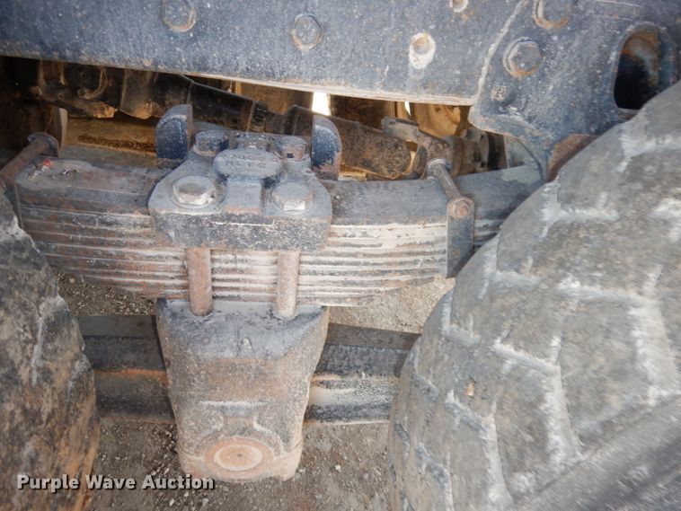 image for item DJ2886 1995 Ford L8000  dump truck